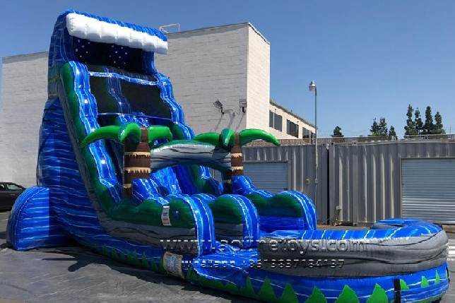 Tsunami Water Slide