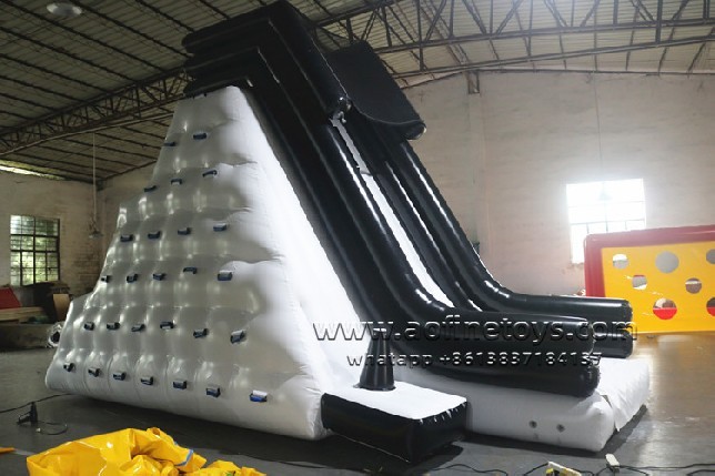 Ocean Inflatable Iceberg